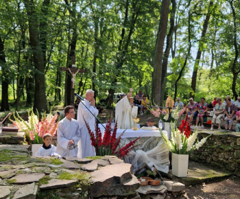Výstavba parkoviska pred MŠ a nový vstup do MŠ (8.2022)