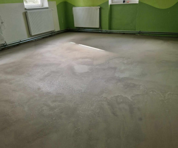 Výstavba parkoviska pred MŠ a nový vstup do MŠ (8.2022)