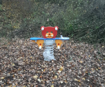 ODDYCHOVÁ ZÓNA PRI RYBNÍKU - MOČIDLE 