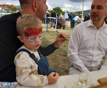 KRÍŽE A KAPLNKY  VYŠNEJ  MYŠLE A OKOLIA
