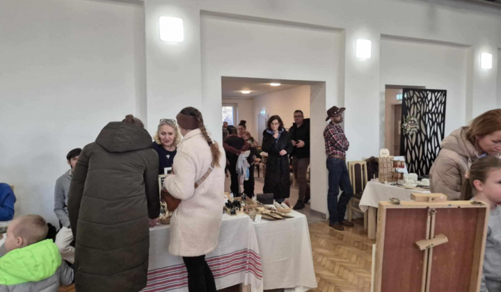 Valentínsky remeselný trh 2025 a Komický muzikál ''Lišiaci Dolar a Bingo''