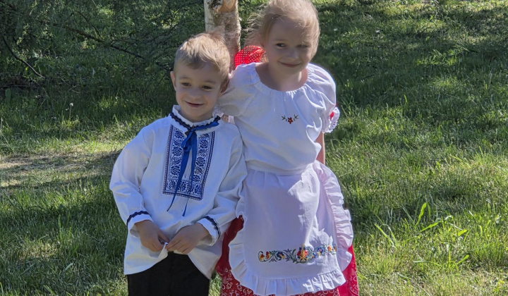 Stavanie mája a deň matiek 10.5.2026