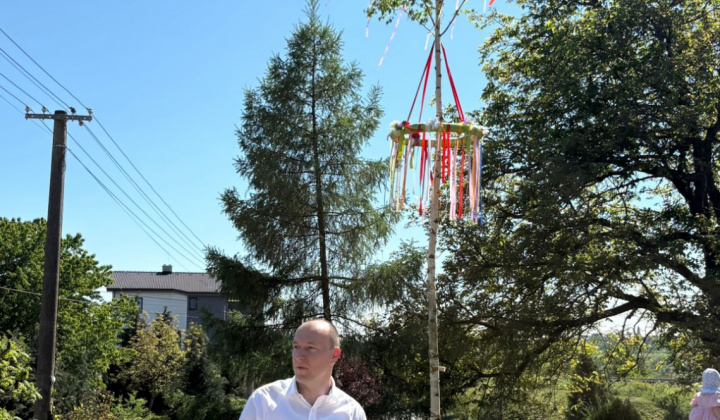 Stavanie mája a deň matiek 10.5.2026