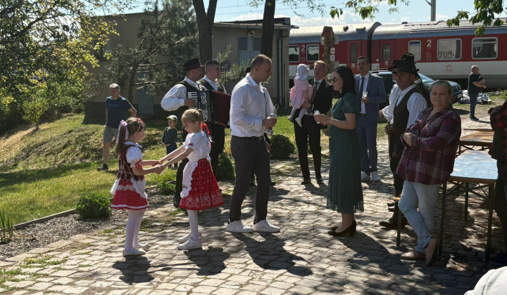 Stavanie mája a deň matiek 10.5.2026