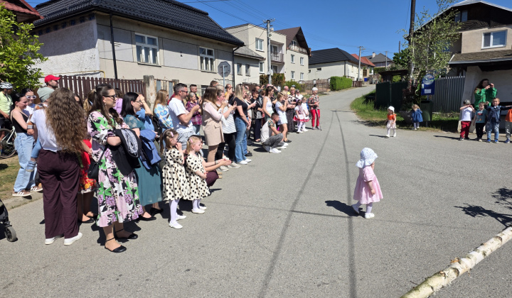 Stavanie mája a deň matiek 10.5.2026